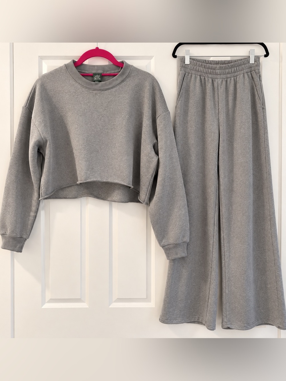 Wild Fable Gray Matching Set Cropped Sweatshirt Wide Leg Sweatpants